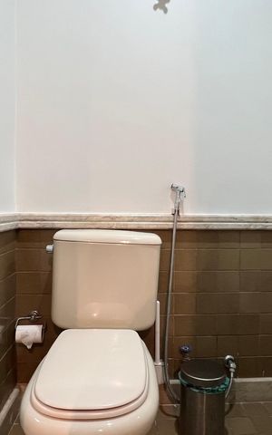 Apartamento à venda com 237m², 4 quartos e 5 vagasBanheiro da Suíte 2