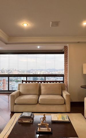 Apartamento à venda com 237m², 4 quartos e 5 vagasSala