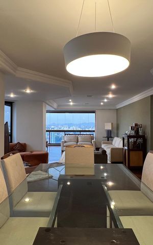 Apartamento à venda com 237m², 4 quartos e 5 vagasSala de Jantar