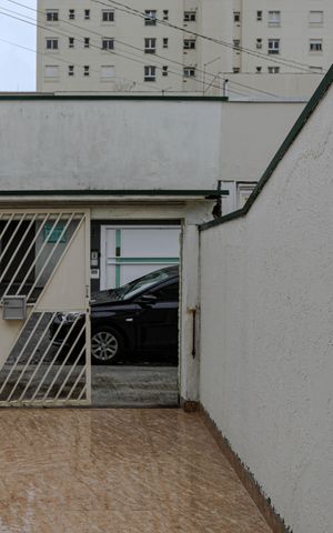 Casa para alugar com 154m², 3 quartos e 1 vaga Casa para alugar com 154m², 3 quartos e 1 vagaVista - Sala