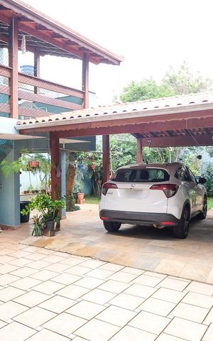Casa à venda com 304m², 3 quartos e 4 vagasQuintal e garagem