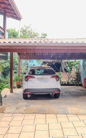 Casa à venda com 304m², 3 quartos e 4 vagasQuintal e garagem
