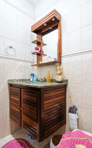Casa à venda com 304m², 3 quartos e 4 vagasBanheiro da suíte 3