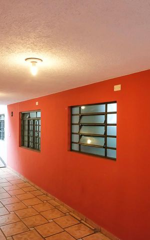 Casa à venda com 304m², 3 quartos e 4 vagasQuintal e garagem