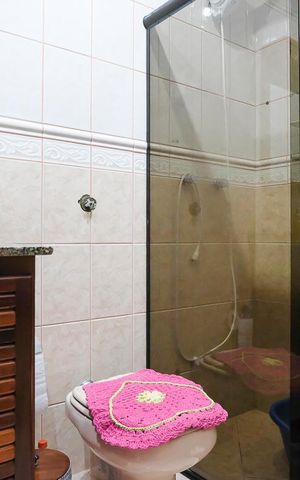 Casa à venda com 304m², 3 quartos e 4 vagasBanheiro da suíte 3