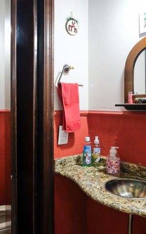 Casa à venda com 304m², 3 quartos e 4 vagasLavabo