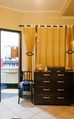 Casa à venda com 304m², 3 quartos e 4 vagasSuíte 1