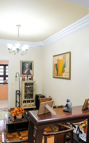Casa à venda com 304m², 3 quartos e 4 vagasSala de TV