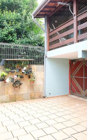 Casa à venda com 304m², 3 quartos e 4 vagasQuintal e garagem