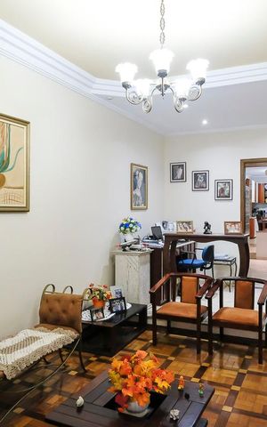 Casa à venda com 304m², 3 quartos e 4 vagasSala 2