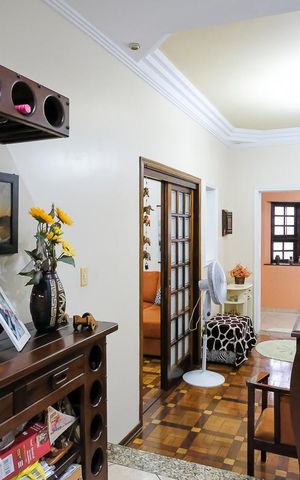 Casa à venda com 304m², 3 quartos e 4 vagasSala de TV