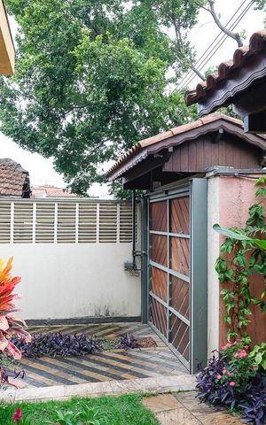Casa à venda com 304m², 3 quartos e 4 vagasVaranda