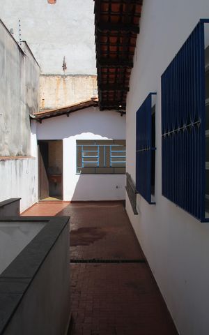 Casa à venda com 252m², 3 quartos e 3 vagasQuintal