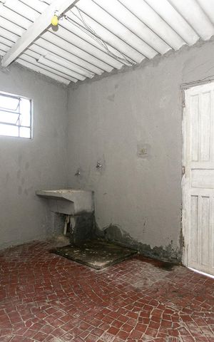 Casa à venda com 270m², 3 quartos e 1 vaga Casa à venda com 270m², 3 quartos e 1 vagaÁrea de Serviço 2