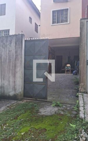 Casa à venda com 240m², 3 quartos e 6 vagas