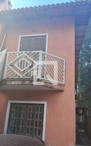 Casa à venda com 240m², 3 quartos e 6 vagas