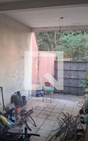 Casa à venda com 240m², 3 quartos e 6 vagas