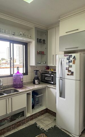 Casa à venda com 250m², 3 quartos e 6 vagas Casa à venda com 250m², 3 quartos e 6 vagasCozinha