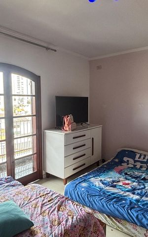 Casa à venda com 250m², 3 quartos e 6 vagas Casa à venda com 250m², 3 quartos e 6 vagasQuarto 2