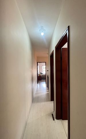 Casa à venda com 250m², 3 quartos e 6 vagas Casa à venda com 250m², 3 quartos e 6 vagasCorredor