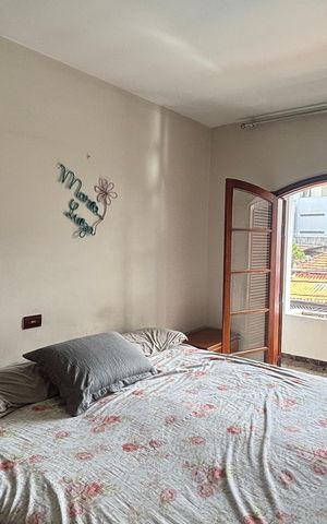 Casa à venda com 250m², 3 quartos e 6 vagas Casa à venda com 250m², 3 quartos e 6 vagasSuite
