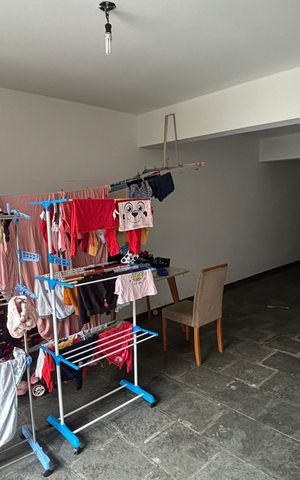 Casa à venda com 250m², 3 quartos e 6 vagas Casa à venda com 250m², 3 quartos e 6 vagasGaragem - Quintal