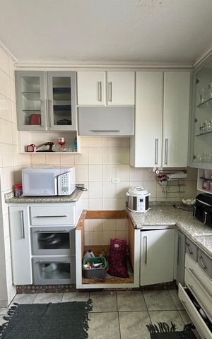 Casa à venda com 250m², 3 quartos e 6 vagas Casa à venda com 250m², 3 quartos e 6 vagasCozinha
