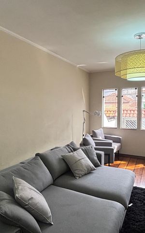 Casa à venda com 250m², 3 quartos e 6 vagas Casa à venda com 250m², 3 quartos e 6 vagasSala