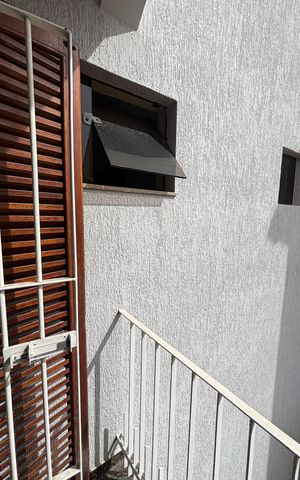 Casa à venda com 250m², 3 quartos e 6 vagas Casa à venda com 250m², 3 quartos e 6 vagasQuarto 1 Varanda