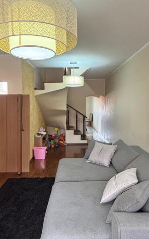 Casa à venda com 250m², 3 quartos e 6 vagas Casa à venda com 250m², 3 quartos e 6 vagasSala