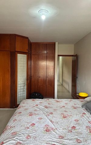 Casa à venda com 250m², 3 quartos e 6 vagas Casa à venda com 250m², 3 quartos e 6 vagasSuite