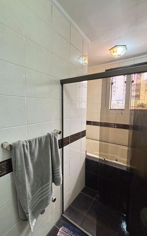 Casa à venda com 250m², 3 quartos e 6 vagas Casa à venda com 250m², 3 quartos e 6 vagasBanheiro da Suíte