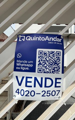 Casa à venda com 250m², 3 quartos e 6 vagas Casa à venda com 250m², 3 quartos e 6 vagasPlaquinha