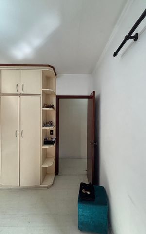 Casa à venda com 250m², 3 quartos e 6 vagas Casa à venda com 250m², 3 quartos e 6 vagasQuarto 1