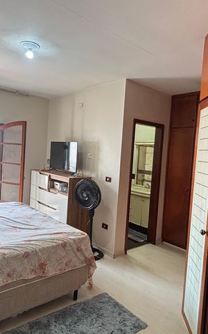Casa à venda com 250m², 3 quartos e 6 vagas Casa à venda com 250m², 3 quartos e 6 vagasSuite
