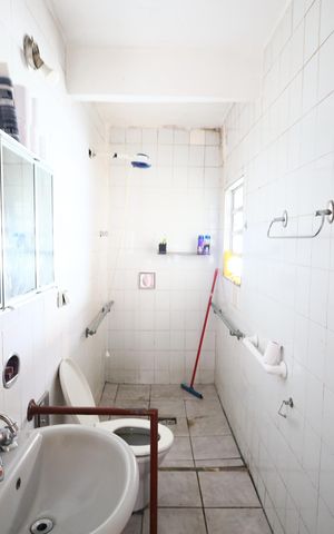 Casa à venda com 400m², 4 quartos e 2 vagasBanheiro social