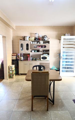Casa à venda com 400m², 4 quartos e 2 vagasCozinha 1