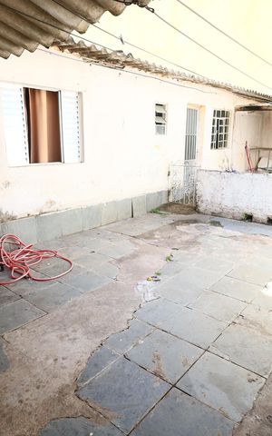 Casa à venda com 400m², 4 quartos e 2 vagasÁrea de Serviço 1