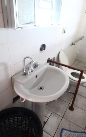 Casa à venda com 400m², 4 quartos e 2 vagasBanheiro social