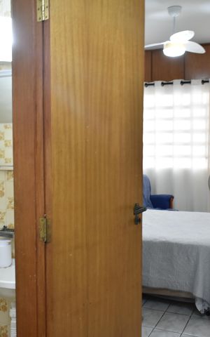 Casa à venda com 180m², 4 quartos e 2 vagasSuíte