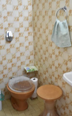 Casa à venda com 180m², 4 quartos e 2 vagasBanheiro Suíte