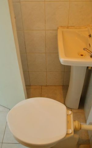 Casa à venda com 225m², 4 quartos e 2 vagasBanheiro de serviço