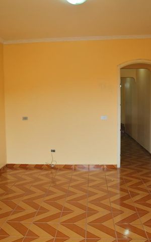 Casa à venda com 225m², 4 quartos e 2 vagasSuíte