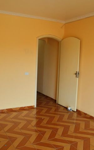 Casa à venda com 225m², 4 quartos e 2 vagasSuíte