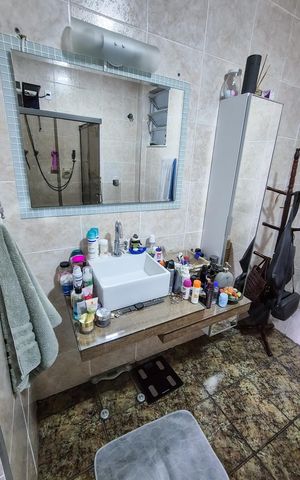 Casa à venda com 420m², 4 quartos e 1 vagaBanheiro  - Quarto 1 - Suíte 