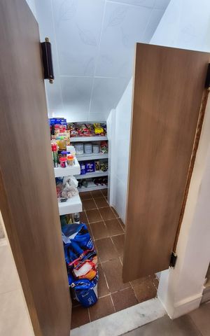 Casa à venda com 420m², 4 quartos e 1 vagaDispensa - 1° Andar