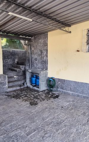 Casa à venda com 420m², 4 quartos e 1 vagaQuintal 