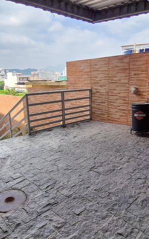 Casa à venda com 420m², 4 quartos e 1 vagaQuintal 