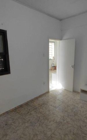 Casa à venda com 80m², 2 quartos e sem vaga