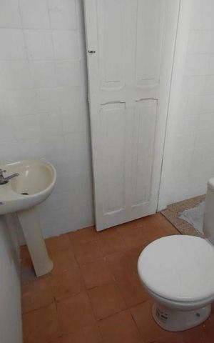 Casa à venda com 80m², 2 quartos e sem vaga